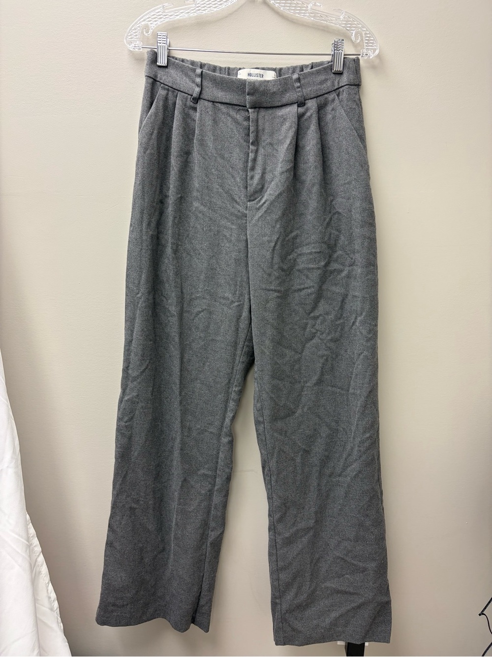 Hollister Women’s Grey Pleated Wide Leg Trousers